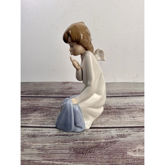 Lladro #4635 Angel protecting a baby Figurine Guardian Angel‎ Spain RETIRED - Picture 3 of 14